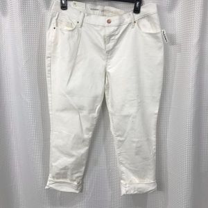 Old Navy White Curvy Cropped Capris, 16, NWT